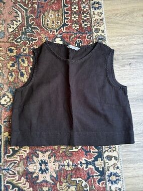 Elizabeth Suzann Black Sleeveless Crop Tank